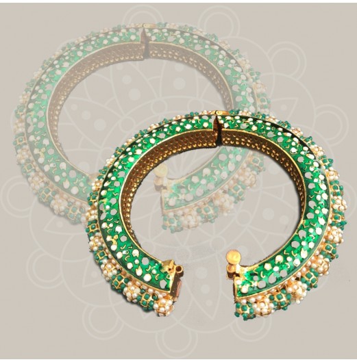 Green Pearls Jadau Kada Bangle