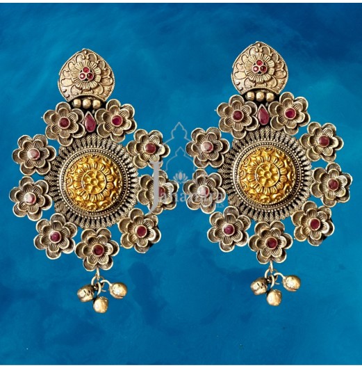 Dual Tone Flower Clustered Earrings