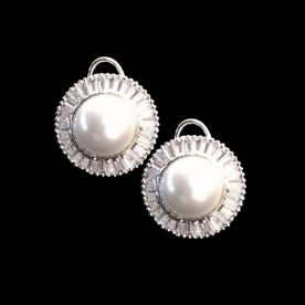 Baguette Edged Round Pearl Studs