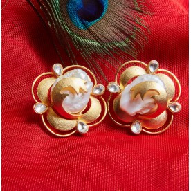 Gold plated baroque stud earrings with kundan 