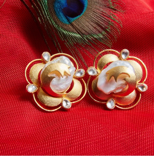 Gold plated baroque stud earrings with kundan 