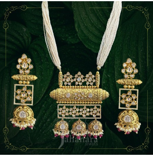 Kundan Long Pendant Set